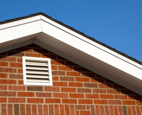 Comparison between active and passive roof ventilation methods