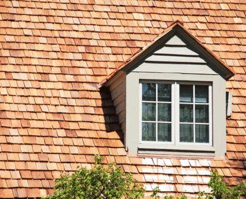 Pros and Cons of a Cedar Shake Roof: What Homeowners Need to Know