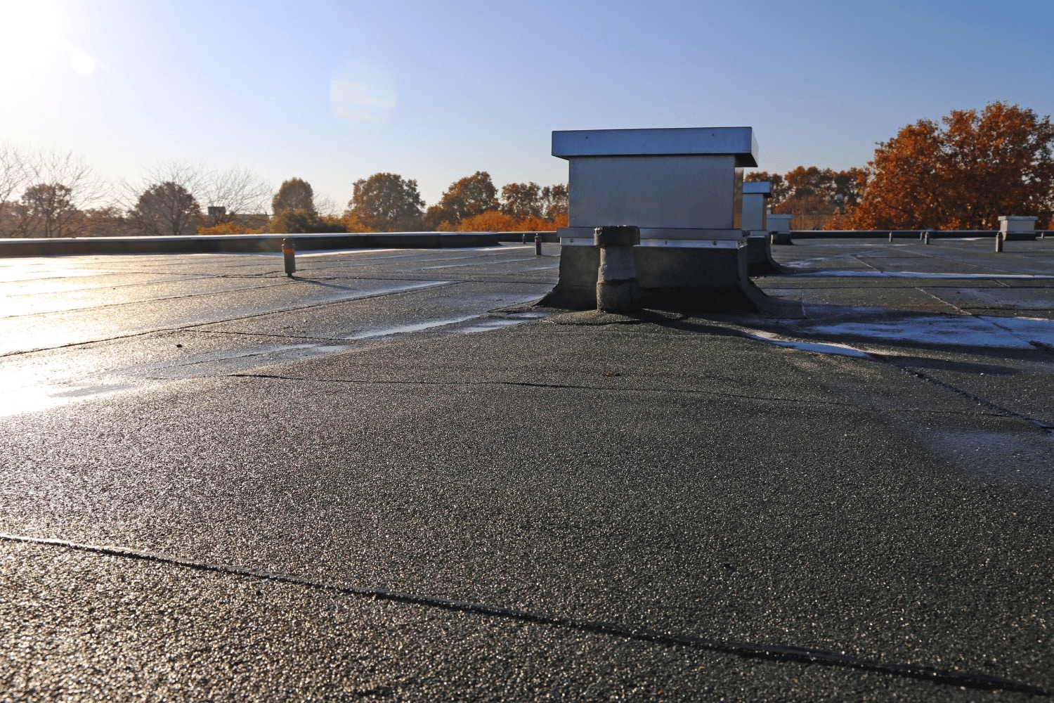 Illustration of single-ply membrane roofing options