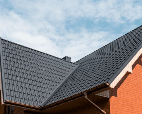 Various factors affecting silicone roof coating prices illustrated through a chart.